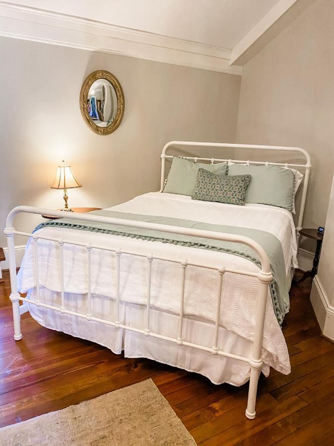 The Twelve Oaks Bed & Breakfast Ковингтон Экстерьер фото