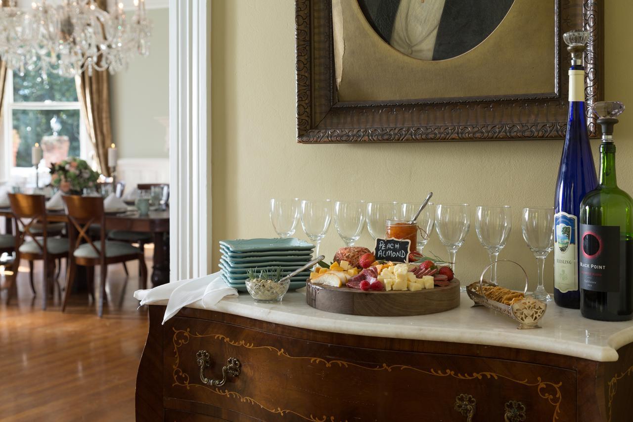 The Twelve Oaks Bed & Breakfast Ковингтон Экстерьер фото