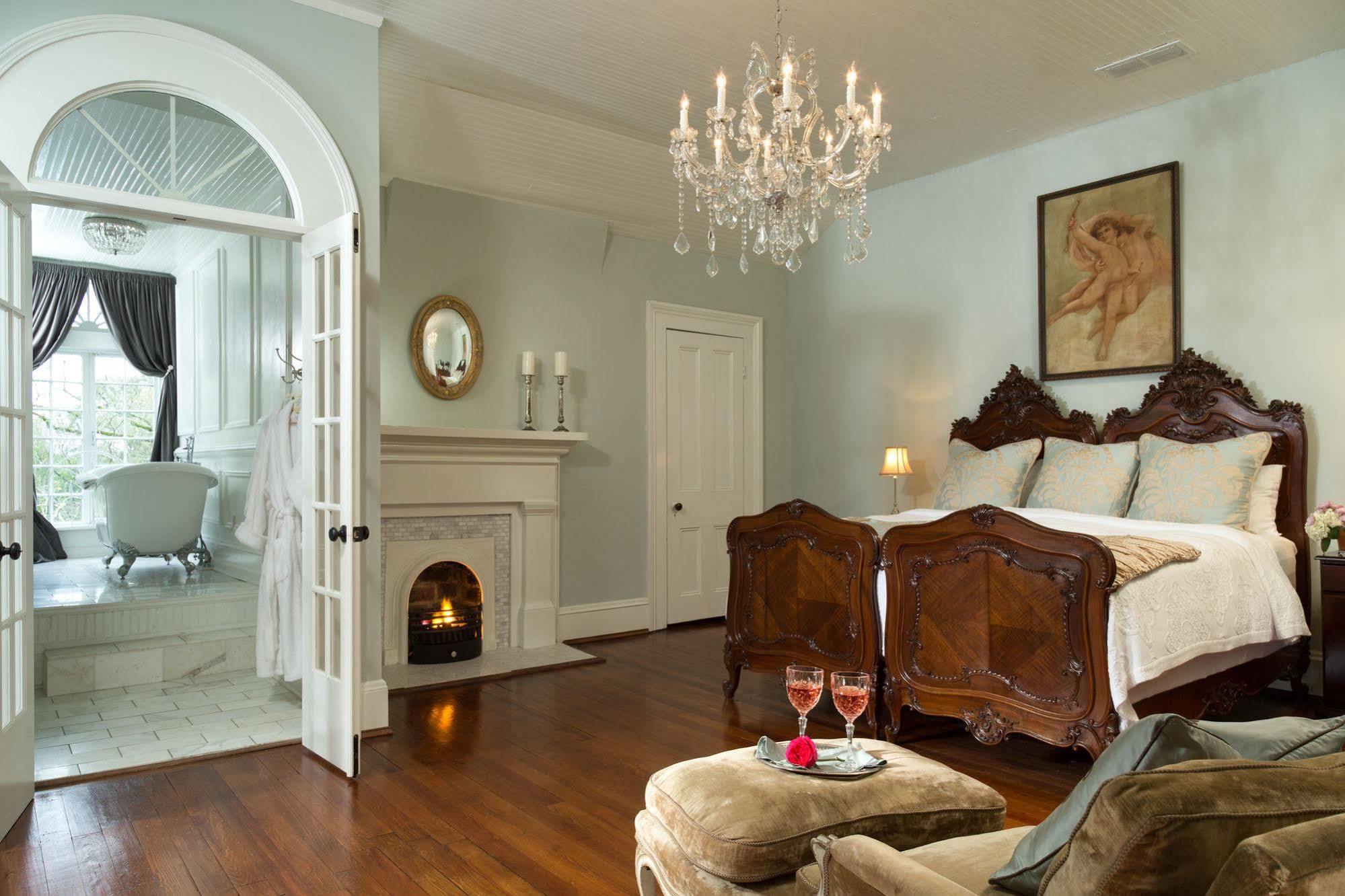 The Twelve Oaks Bed & Breakfast Ковингтон Экстерьер фото