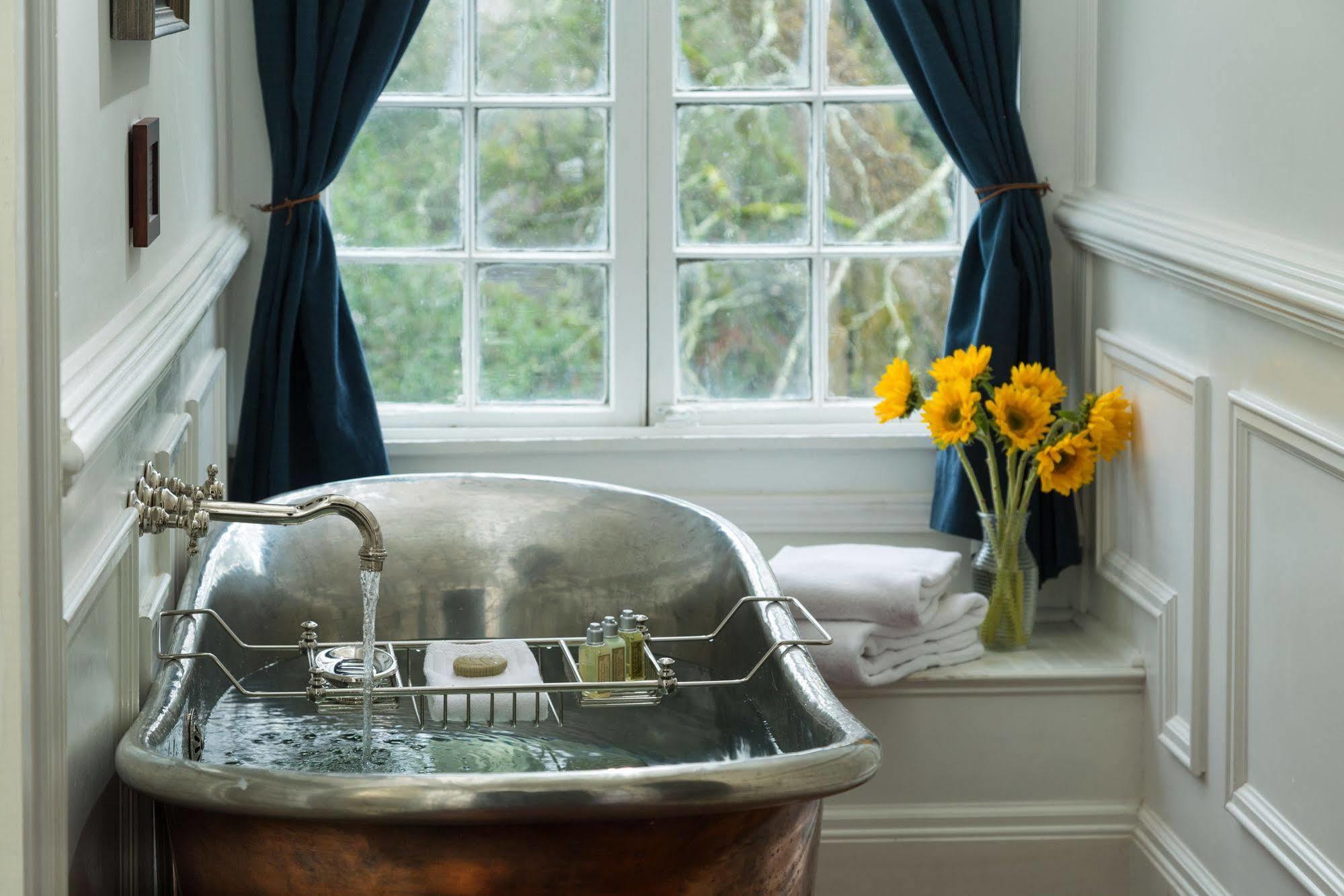 The Twelve Oaks Bed & Breakfast Ковингтон Экстерьер фото